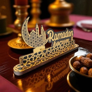 Crescent Moon Ramadan Decor – Islamic Wall Art, Eid Mubarak Gift, Arabic Calligraphy, Muslim Home, Table or Wall Ramadan Decoration