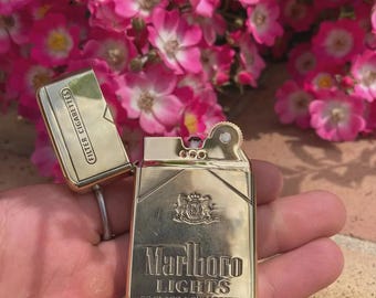 Vintage 1990s Marlboro Red Roof Black Matte Zippo Lighter - Works