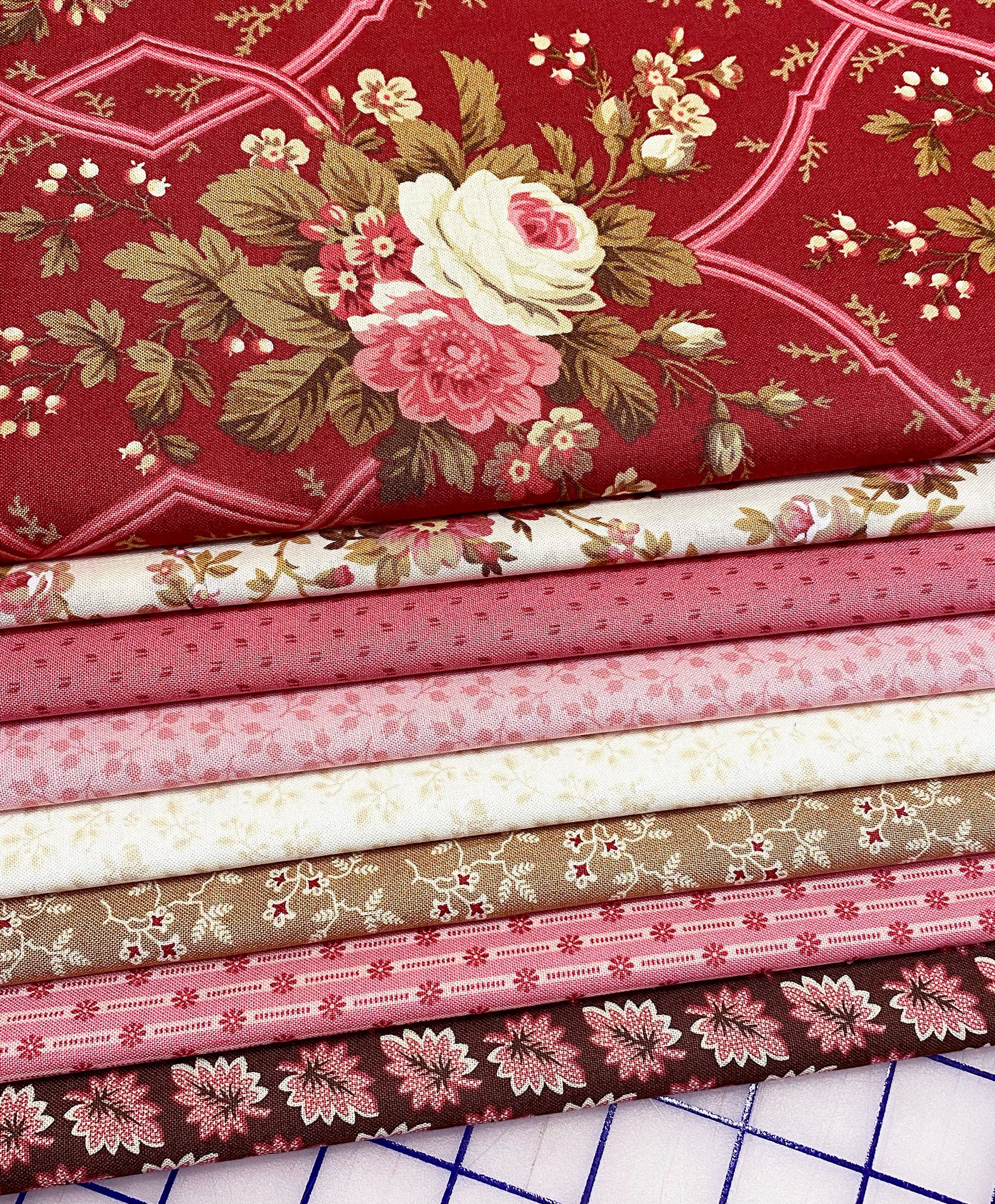 8 Quilt Fabric Fat Quarters AGATHA'S GARDEN by Andover | Etsy