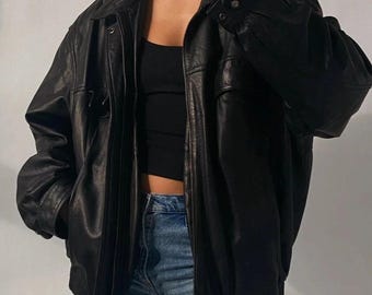 Oversized Black Leather Bomber Jacket: Vintage Motorcycle Style