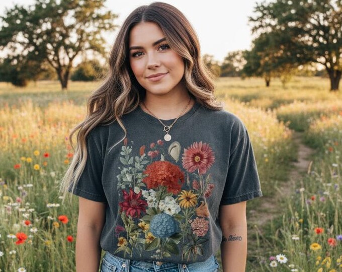 Floral Grey T-Shirt for Women Minimalist Flower Print Tee Casual Botanical Graphic Top