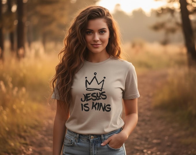 Jesus Is King T-Shirt | Minimalist Christian Unisex Tee