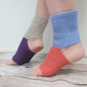 Women Men Multicolor Yoga Socks Flip Flop Socks Yoga Gift Athletic Socks Dance Socks Grip Socks Pilates Socks Toeless Socks