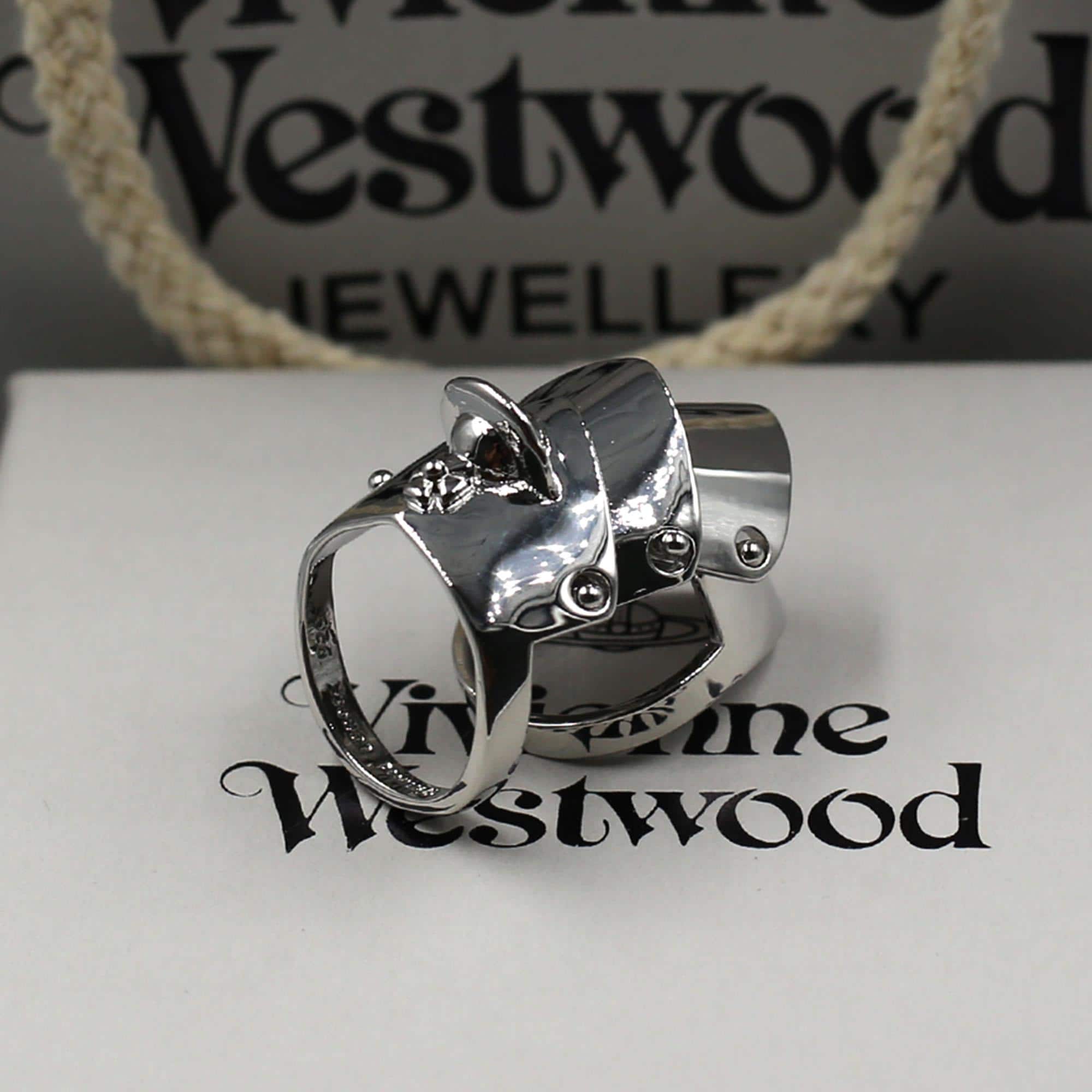 アクセサリー VIVIENNE WESTWOOD NANA Nana Armour Ring Vivienne Westwood Nana 3D Silver Metal Armor Ring Rings Size 8