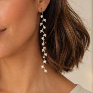 Lange Perlen-Rebe-Tropfen-Ohrringe, Elegante Goldbraut Quaste Schmuck
