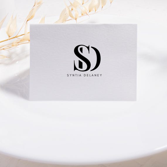 Black and White Minimalist Logo