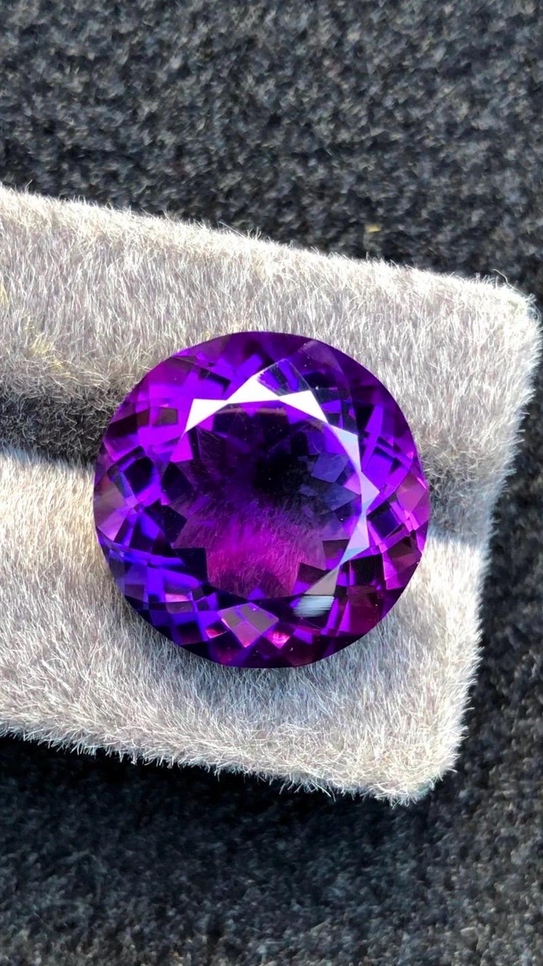 Extreame Rare Blue Hue: Color Shifting 25.10 Ct Amethyst Rwanda 2015 ...