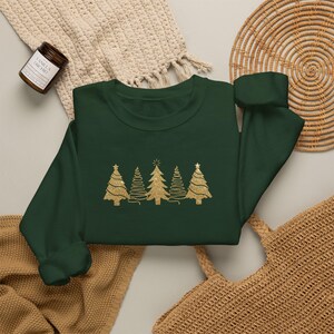 ゴールデングリッタークリスマスツリースウェットシャツ、ベストセラーシャツ、今話題のトレンド、クリスマスシーズン、かわいいクリスマスシャツ、最高に素敵な時間