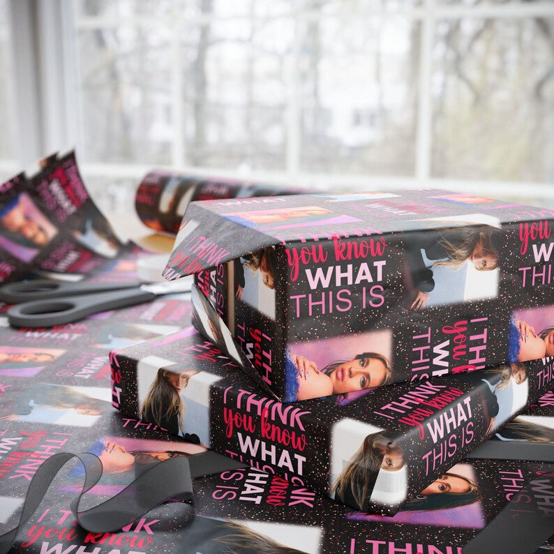 Tate McRae Christmas Wrapping Paper, Fun Wrapping Paper, Xmas Gift Wrap Roll, Tate McRae Merch, Cute Wrapping Paper