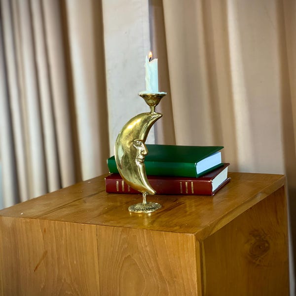 Moon Brass Candle Holder Crescent Design Vintage Celestial Decor Astrology Inspired Brass Candle Stand Elegant Candlestick Gift Idea