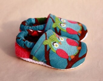 Baby girl owl shoes, owl crib shoes, infant toddler booties, soft sole