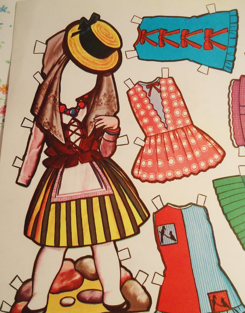 The Spanish Paper Dolls.80s Etsy