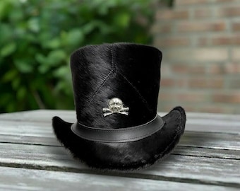 Black Fur Gothic Top Hat with Skull Emblem – Steampunk Victorian Statement Hat