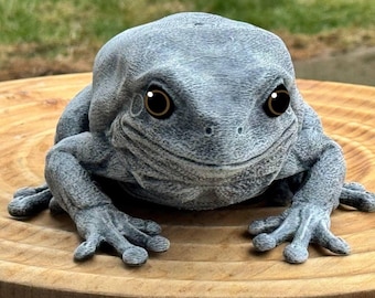 Large Frog Statue Garden Decor Cute Frog Figurine Outdoor Animal Sculpture Concrete Frog Ornament Patio Yard Decor Pond Decor Gift Idea