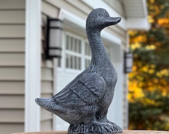 Goose Garden Statue: Outdoor Bird Figurine, Farmhouse Decor