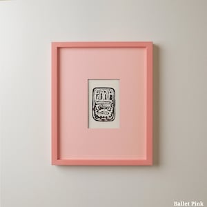 Moldura personalizada monocromática 16 x 20: Decoração moderna e colorida, fabricada em Ohio. imagem 9