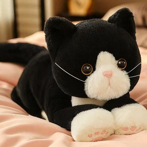 Cute Plush Cat Stuffed Animal – Soft White Kitten Toy with Eyes – Kawaii Cat Plushie for Gifts, Kids, and Home Decor