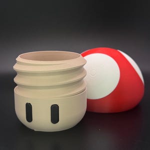 1-Up Locker – Mario-Inspired Cosplay Prop & Dice Case