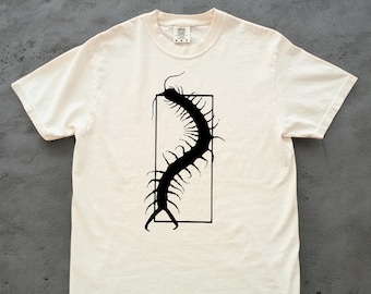 Minimalist Centipede T-Shirt - Insect Lover Bug Silhouette Tee, Creepy Crawly Aesthetic, Entomology Gift, Dark Nature Comfort Colors