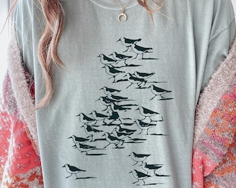 Birdwatching T Shirt Vintage Shorebirds Graphic Tee Nature Lovers Gift Unisex Boho Style Wildlife Bird Silhouette T-Shirt