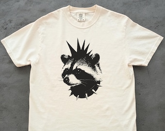Punk Raccoon Weirdcore T-Shirt: Funny Trash Panda Vintage Graphic Tee - Grunge Aesthetic Alt Clothing Top for Men Women