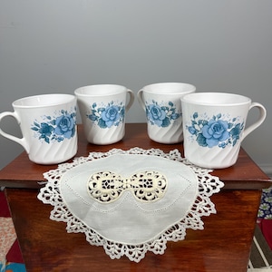 Corelle Corning Ware &quot;Blue Velvet&quot; Tea Cups Set of 4 from 1970s