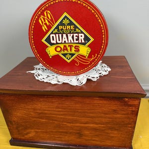 Vintage 1983 Limited Edition Quaker Oats Tin Canister