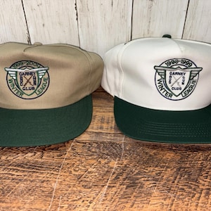 Årgång Carney, MD Rod And Gun Club Winter League-keps Snapback, 2-pack, 98 99 00