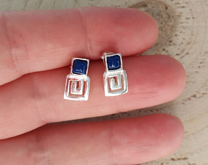 Small square meander studs with LAPIS LAZULI stone