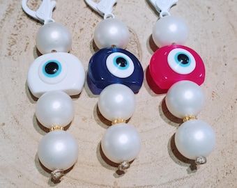 Chunky evil eye keychain, beaded pearl keys holder, Greek mati key ring, protection accessories, unisex lucky presents, bag's modern charm