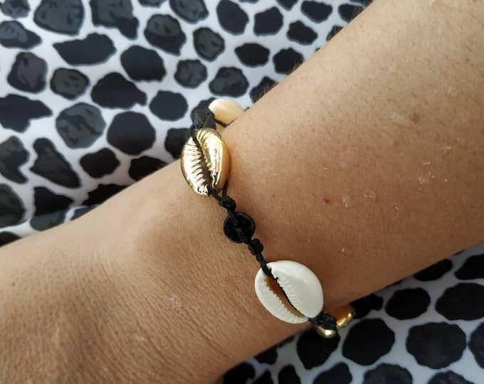 Cowrie tropical shell bracelet