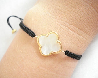 Four leaf clover pearl slim bracelet