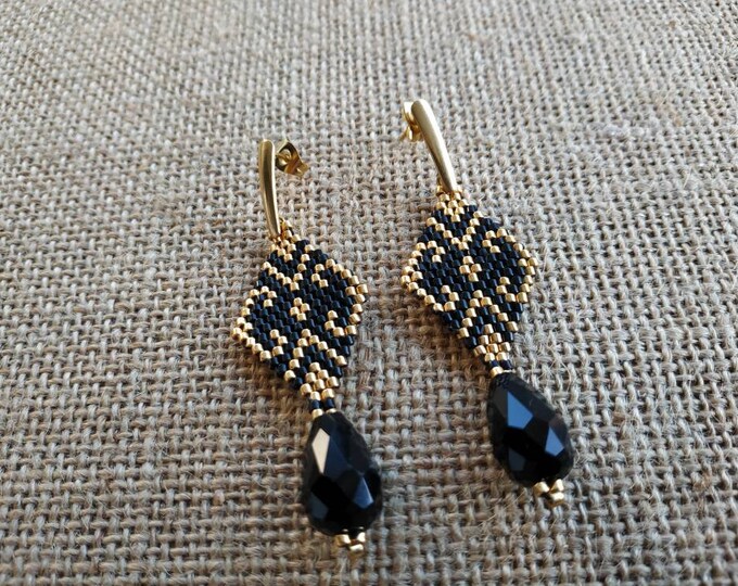 Black gold diamond shape bead-weaving earrings
