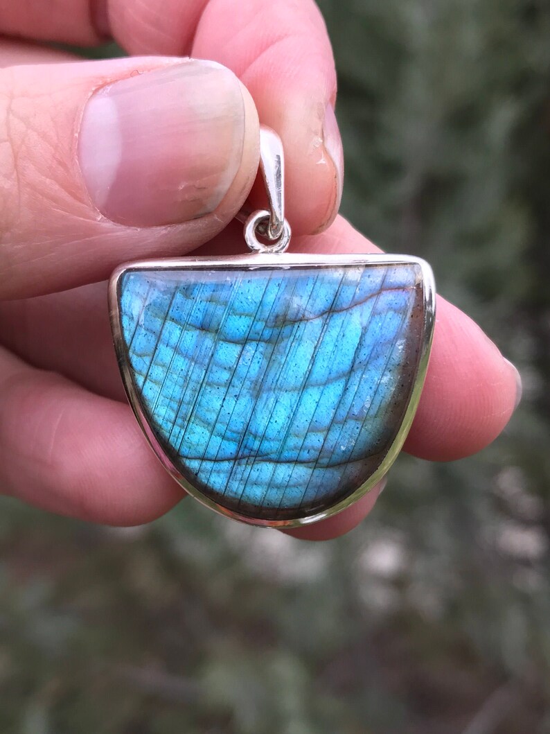 Ocean Flash Labradorite Pendant