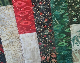 Chemin de table rayé des Fêtes en vert et rouge, or métallique, suspension murale, drapé de lit