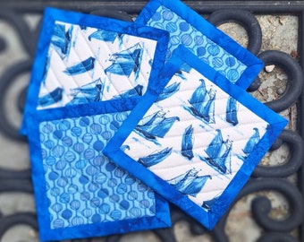 Goélette de bateaux de sous-verres matelassés faits à la main - Ensemble de sous-verres matelassés réversibles de quatre - Sous-verres matelassés faits à la main - Sous-verres matelassés faits à la main