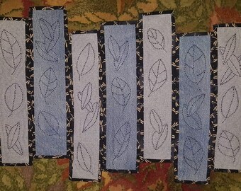 Art mural matelassé - Feuilles de denim - Denim, tissu recyclé, sashiko, feuilles