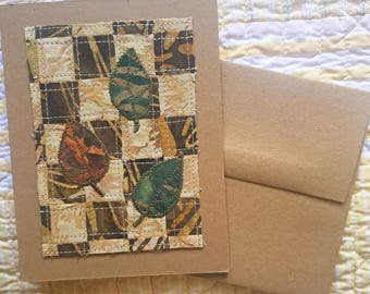 Carte matelassée, motif abstrait