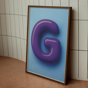 Impresión de la letra G para guardería - Arte mural con el alfabeto de burbujas moradas - Descarga digital para habitación infantil - Póster moderno del ABC para habitación de bebé o niño pequeño