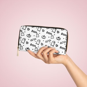 Halloween Ghosts Zipper Wallet, Cute Halloween Accessories, Trick or Treat Wallet, Ghost Pattern Wallet, Black Cat Gifts, Spooky [...]