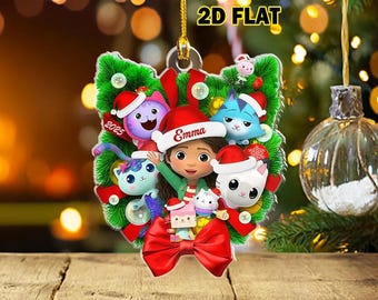 Adorno personalizado para la casa de muñecas de Gabby, Adorno navideño de Gabby 2025, Adorno acrílico personalizado para casa de muñecas, Adorno navideño infantil de Gabby
