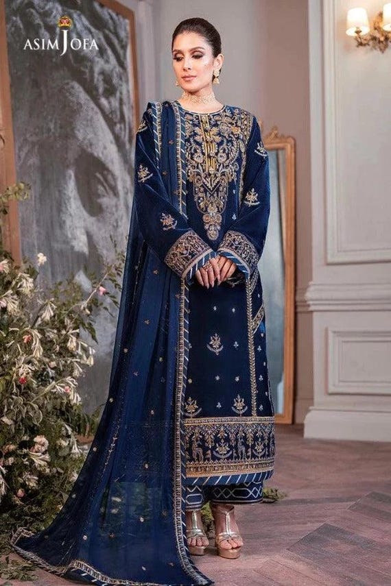 blue velvet pakistani dresses Suit Dress Shalwar Kameez for Women, Handcrafted Floral Motifs Order or Off-rack?:Sample (Stretch, size 2-6) and worldwide active dresses Elegant Bag Purse Navy