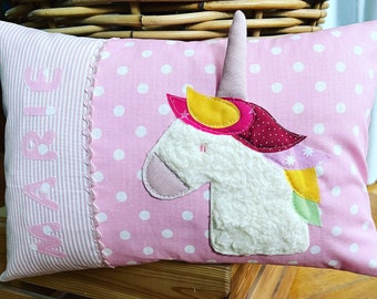 Kissen mit Namen, Namenskissen, Geschenke zur Geburt, Kinderkissen, Kuschelkissen, Entdeckerkissen, Einhorn