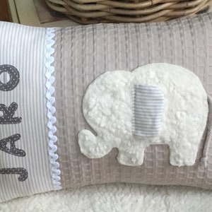 Almohada con nombre, almohada con nombre, regalos de nacimiento, almohada para niños, almohada de peluche, almohada exploradora, elefante
