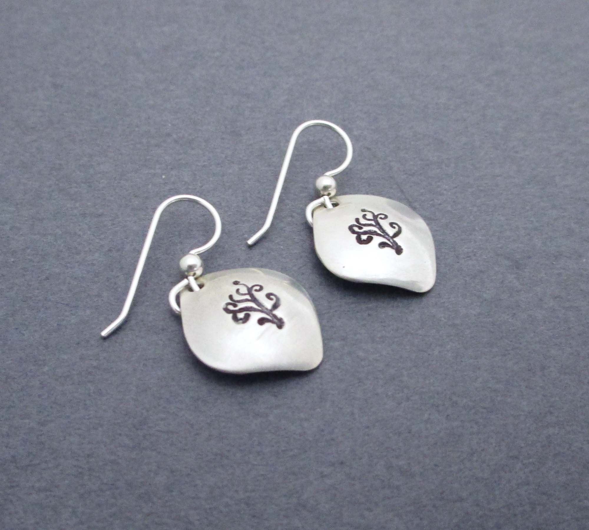 •WILLOW• emerald + silver earrings
