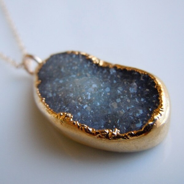 Druzy Necklace in Gray with Gold