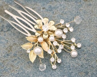 pearl wedding hair accessories Gold veil comb Side bridal headpiece Rose gold Wedding hair comb Crystal Bridal comb Wedding hair jewelry
