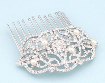 Silver Bridal Hair Comb: Pearl & Crystal Wedding Headpiece Bridal hair clip Wedding hair accessories Bridal hair jewelry Wedding hair comb