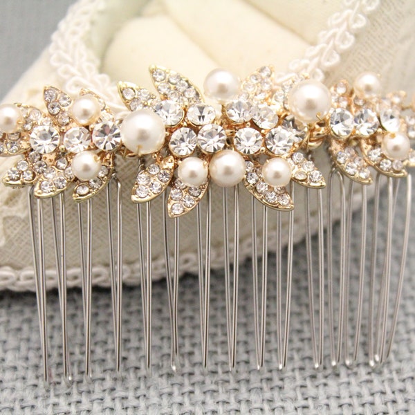 Bohemian Bridal hair accessories Gold hair comb Bridesmaid hair comb Wedding hair pins Boho Bridal hair comb Wedding hair piece Pearl hair