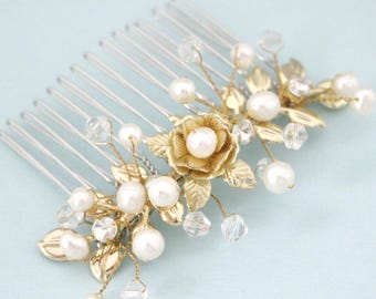 Gold Bridal hair piece Wedding hair jewelry Rose gold Bridal hair clip Crystal and Pearl hair comb Side Bridal headpiece Silver Bridal comb